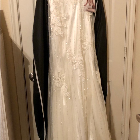 Maggie Sottero wedding gown - Picture 2 of 7